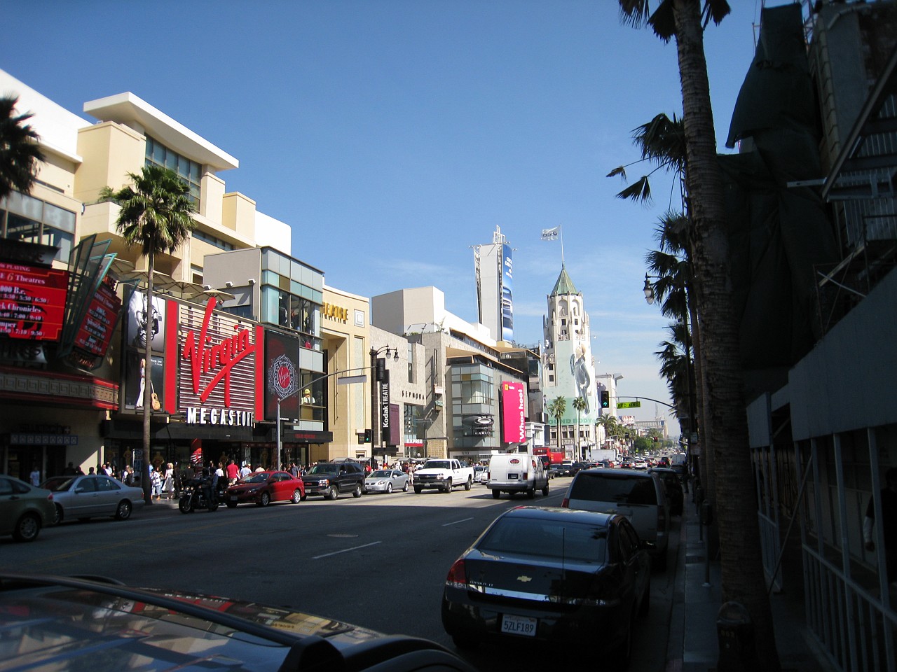 1216 California 2008-03 LA Scene.jpg - A visit to the Los Angeles California area in March of 2008. Activities ranged from Monets at the Getty, street hawkers at Venice Beach, movie look-alikes at Grauman's Chinese Theatre, to the Mission at San Juan Capistrano.